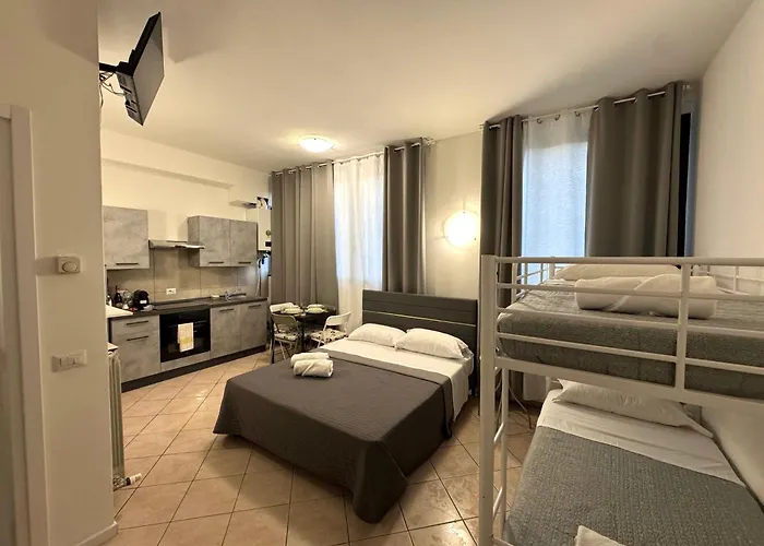 Dergano 3 Near Metro Stop Aparthotel 3*